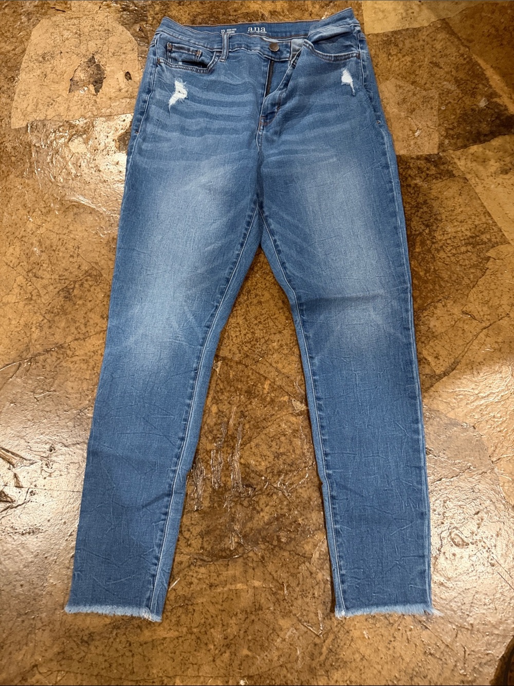 a.n.a Slim High-Rise Skinny Jeans in Light-Medium Blue Wash